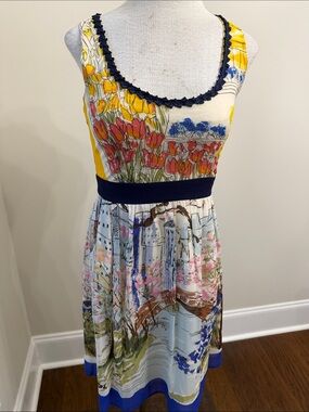 Scenic Floral Scoop-Neck Mini Dress in Yellow & Navy